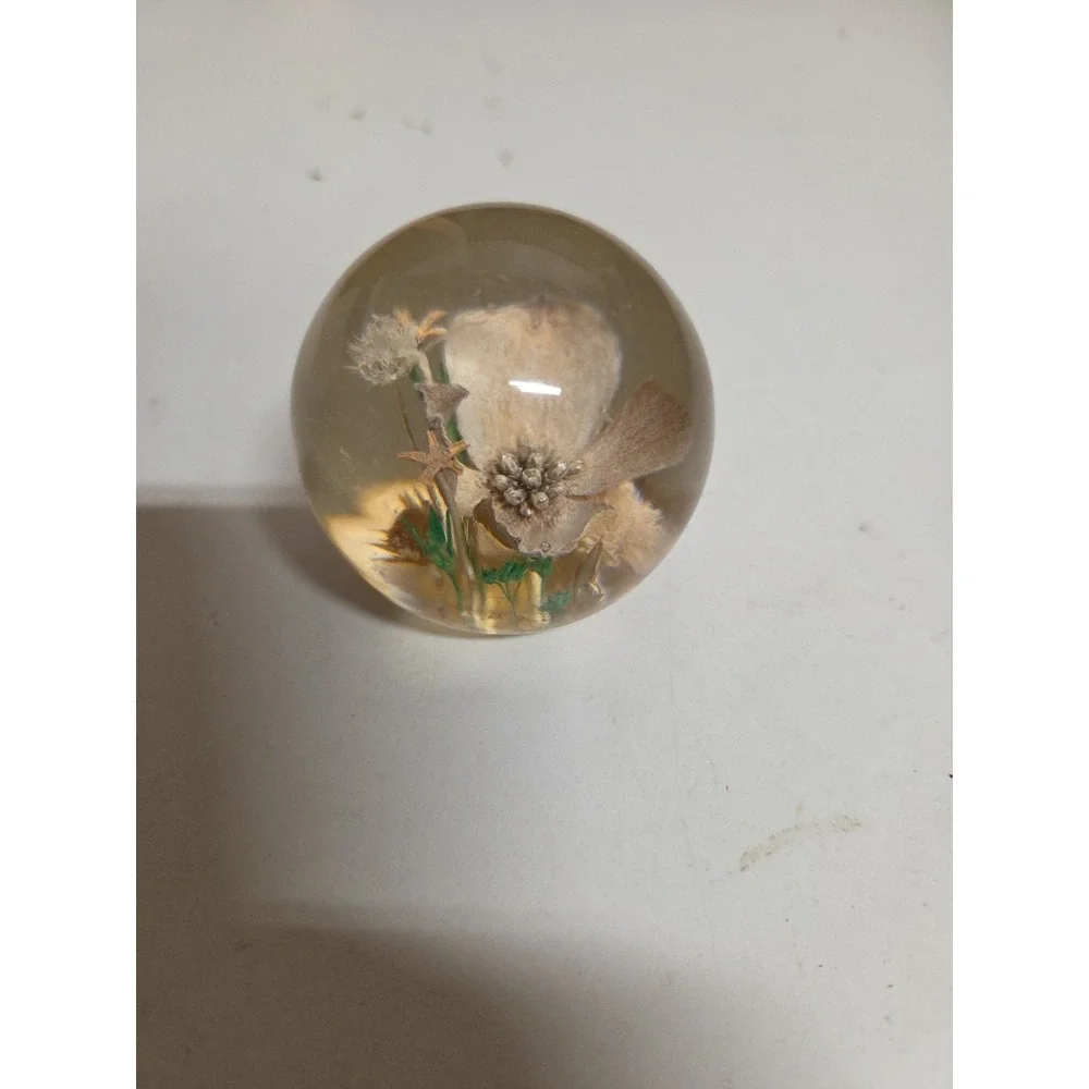 Flowers In Acrylic‎ Vintage Decorative Paperweight